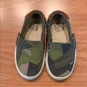 Toms Size T5 baby shoes